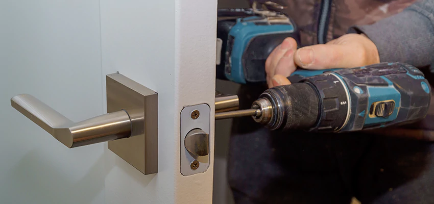 Broken Door Handle Lock Repair in Calumet City, Illinois