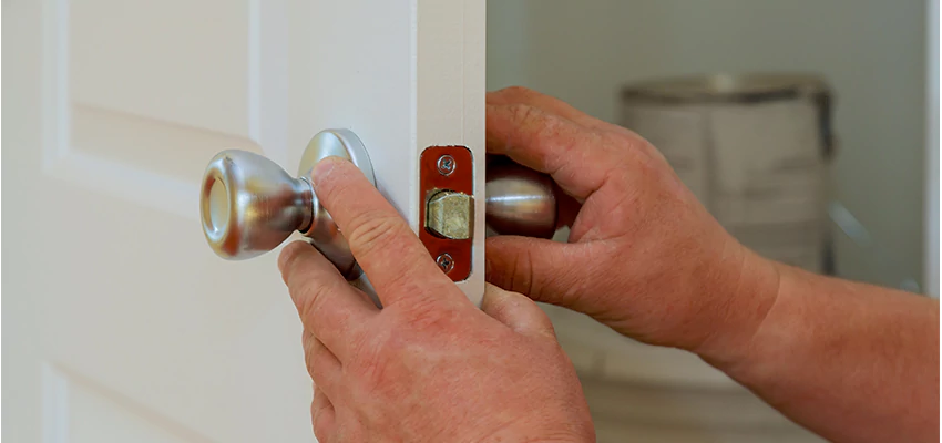 AAA Locksmiths For lock Replacement in Calumet City, Illinois