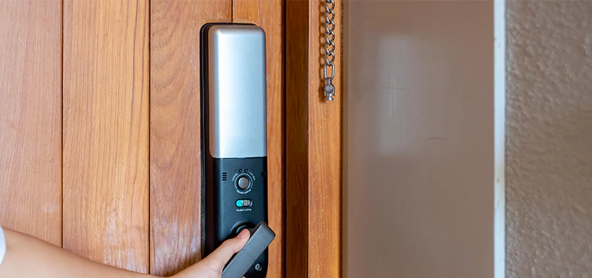 Home Security Electronic Locks Upgrades in Calumet City, IL